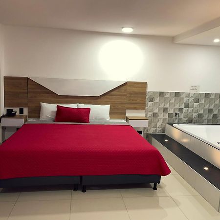 Hotel Ofix เมเดยิน ภายนอก รูปภาพ