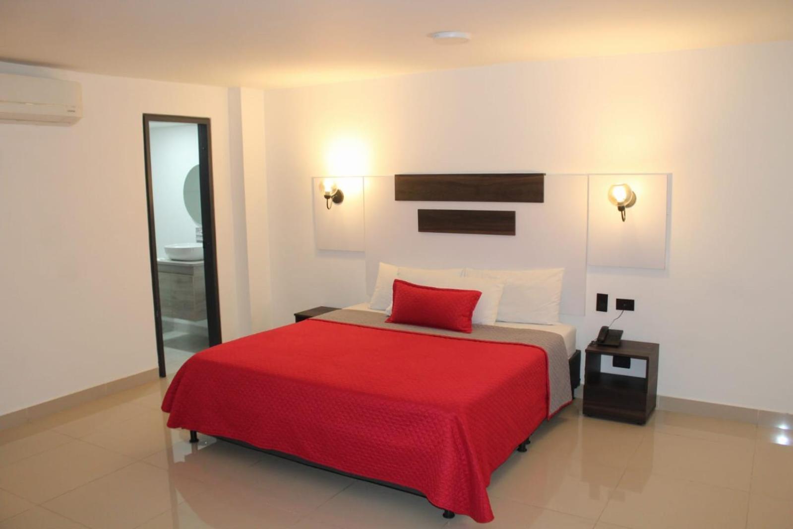 Hotel Ofix เมเดยิน ภายนอก รูปภาพ