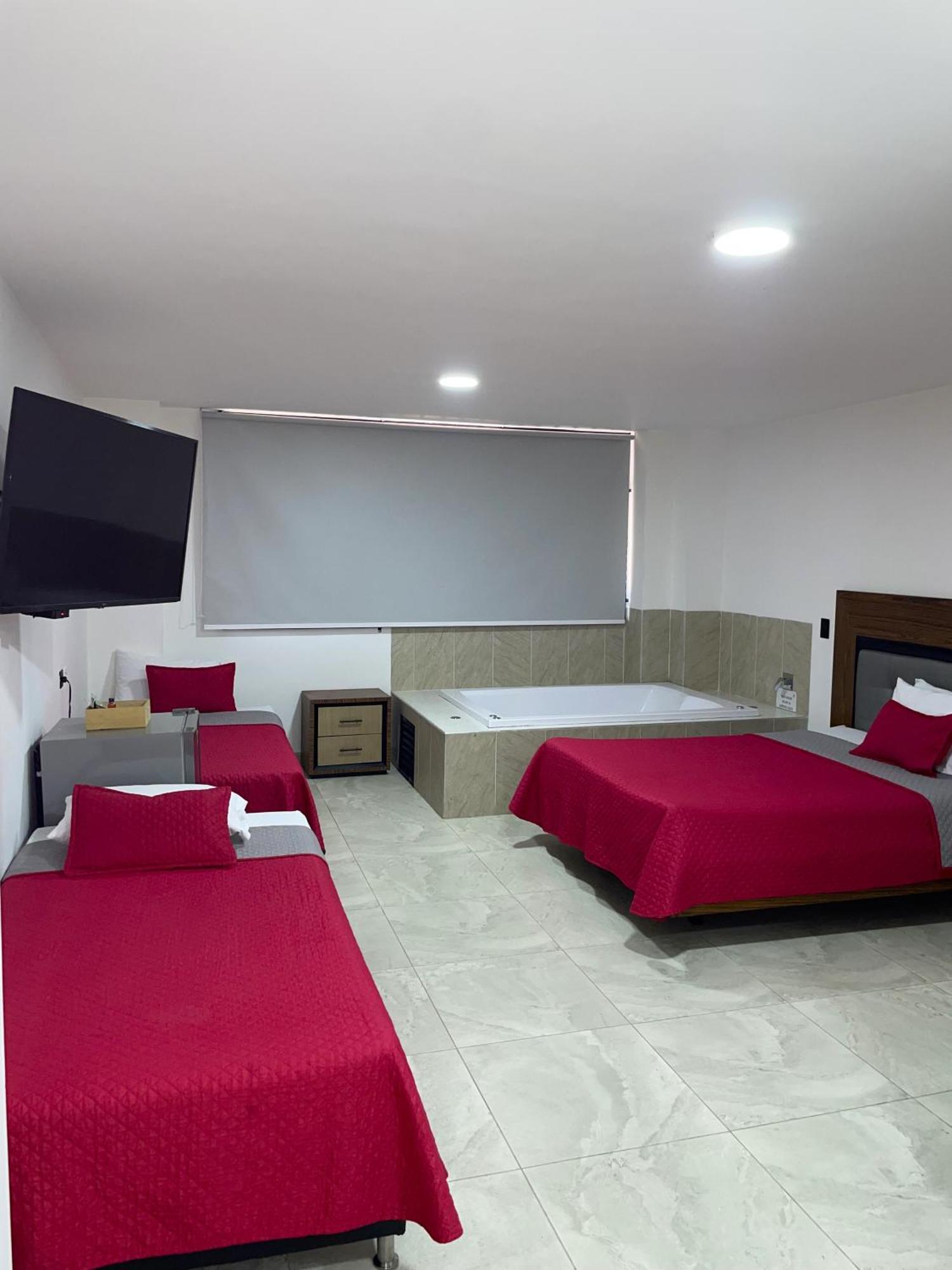 Hotel Ofix เมเดยิน ภายนอก รูปภาพ