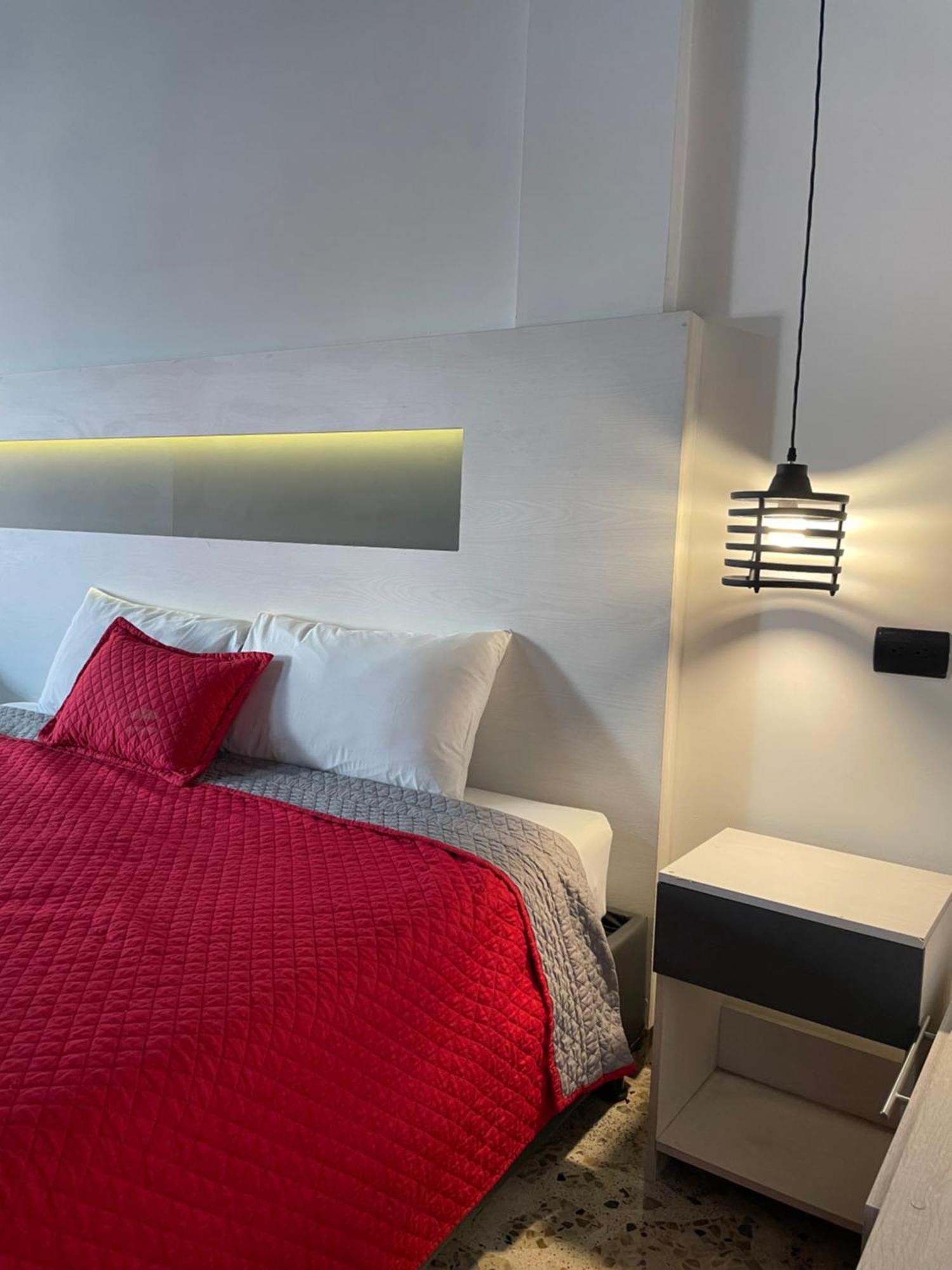 Hotel Ofix เมเดยิน ภายนอก รูปภาพ