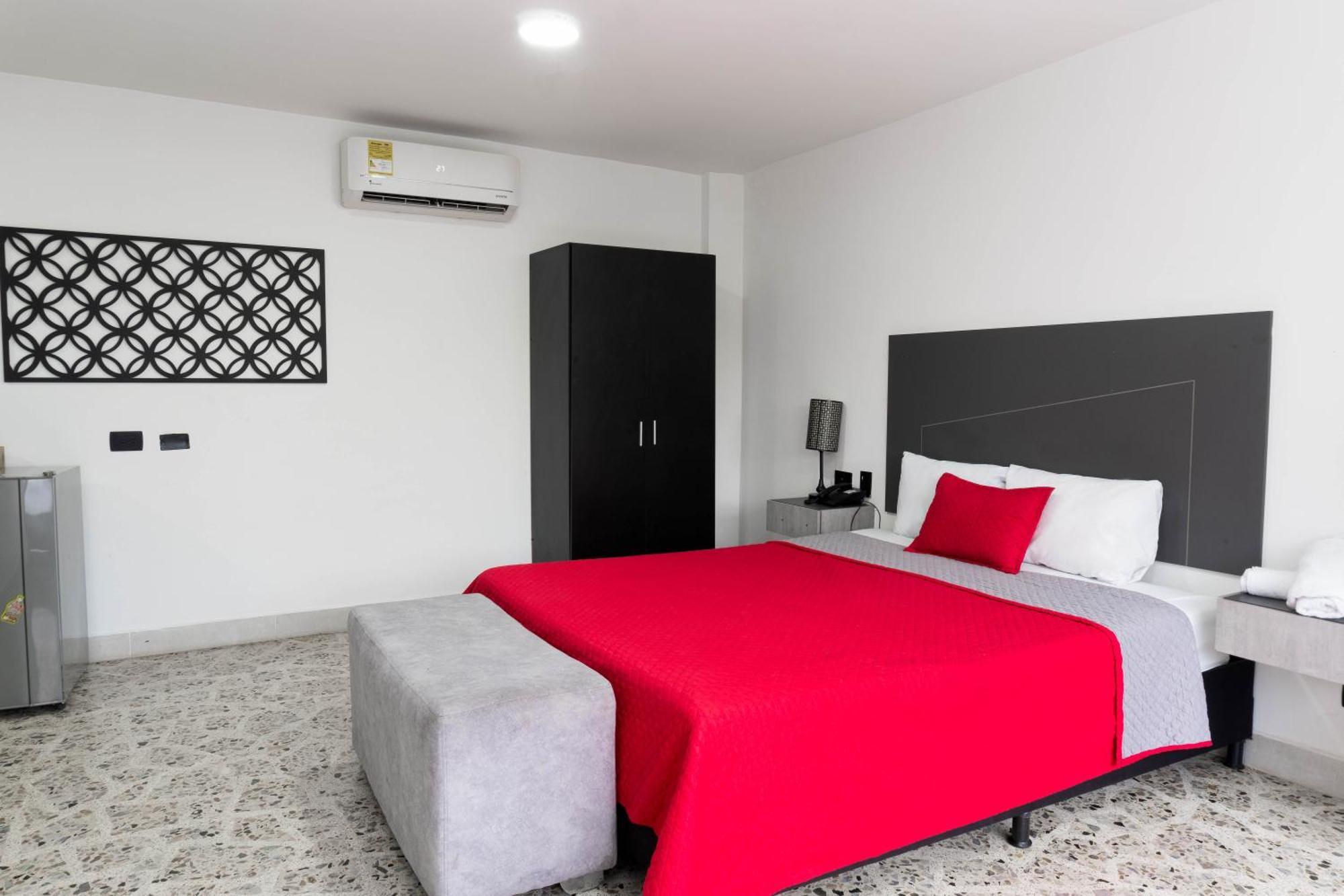 Hotel Ofix เมเดยิน ภายนอก รูปภาพ